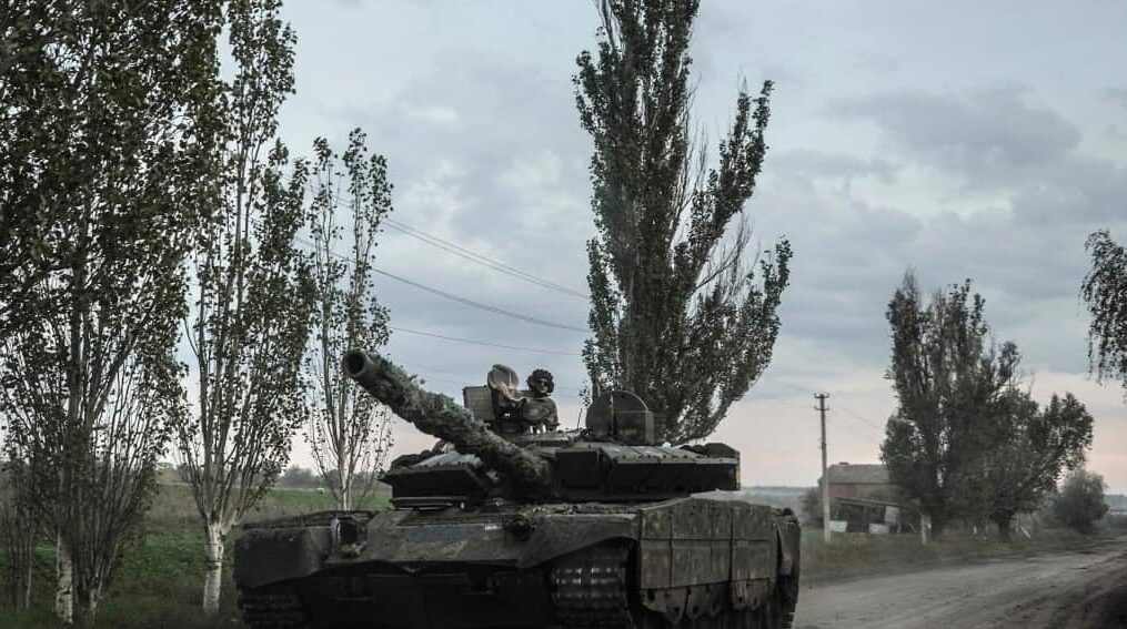 Russian troops flee eastern stronghold a day after Moscow annexes four Ukrainian regions