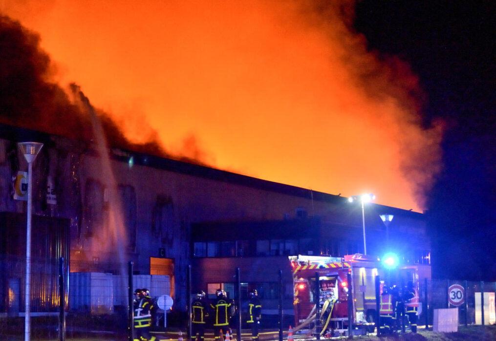Rouen : après l’incendie du site Bolloré Logistics, ce que disent les premières analyses