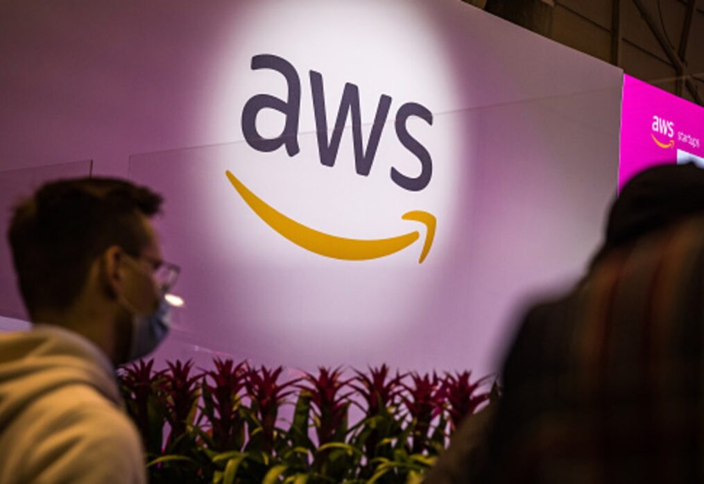 Amazon names logistics head as new AWS CFO