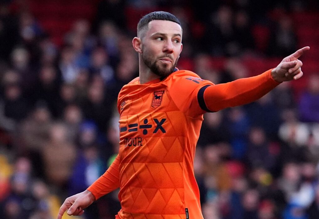Ipswich go top of Championship after ‘keeper clanger costs Blackburn